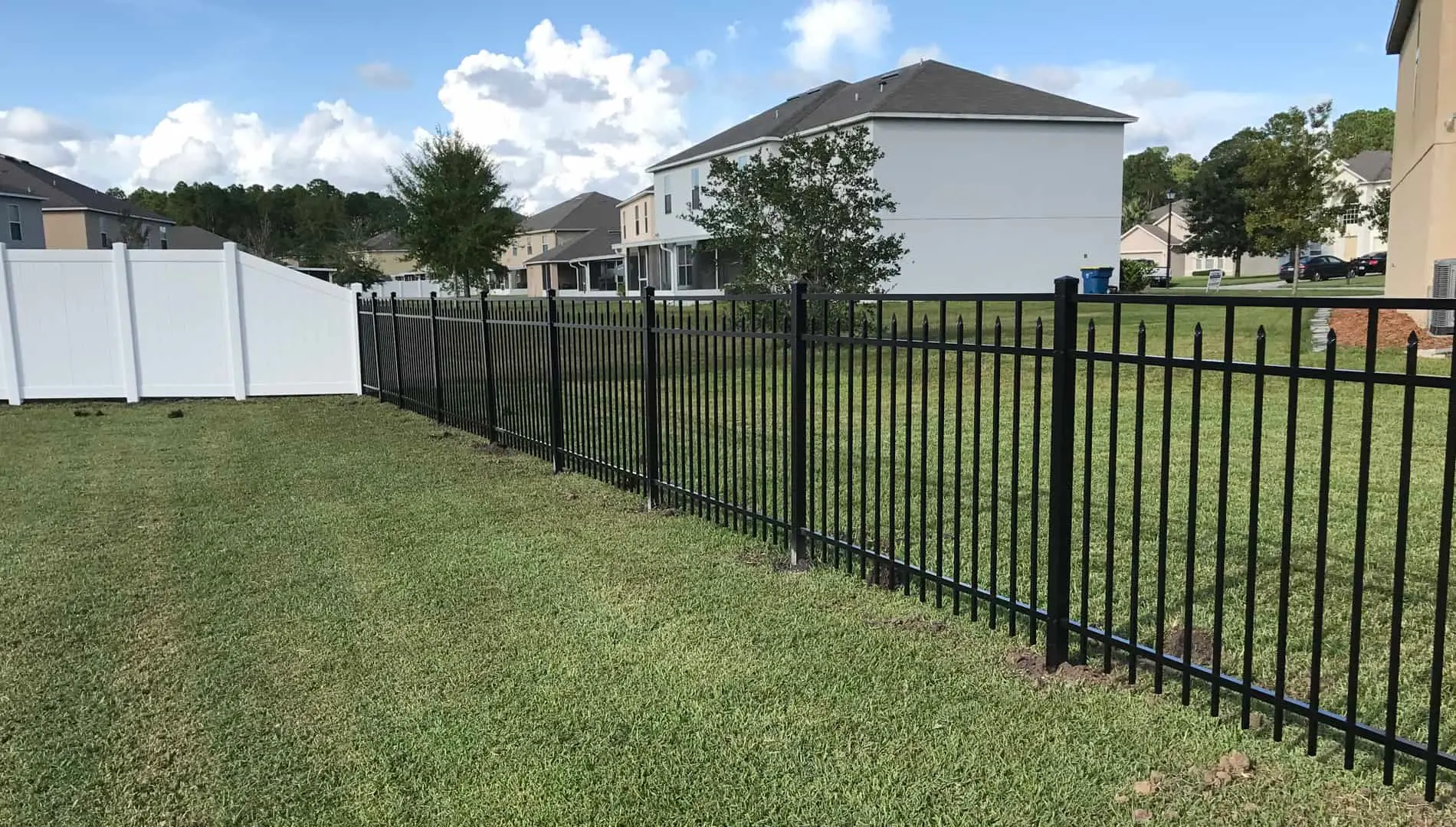 Full-Service Lebanon Vinyl Fence Company Fabricates and Installs Top-Quality Fences and Rails