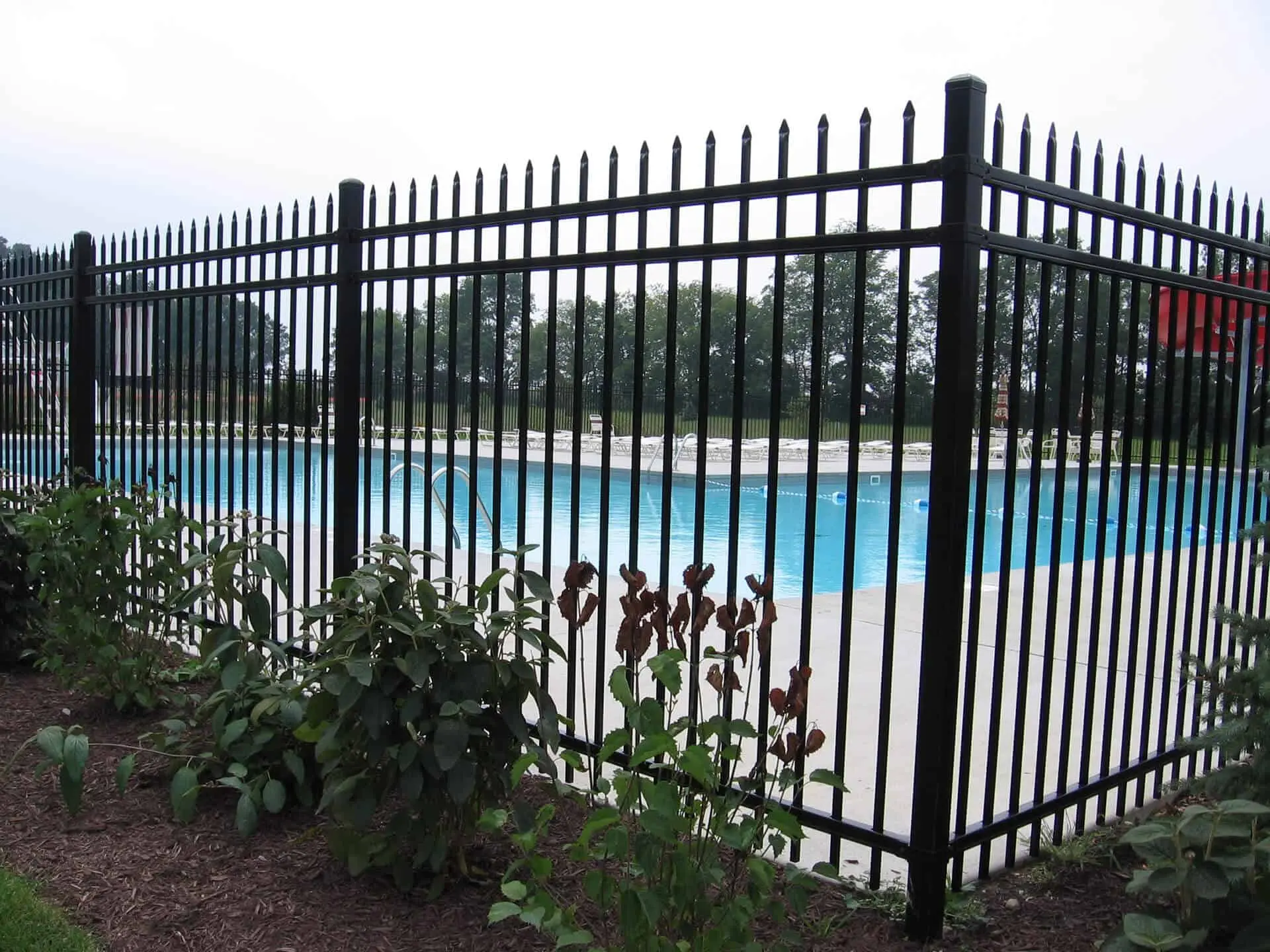 Does a Palm Beach Fence Company Provide a Written Contract?