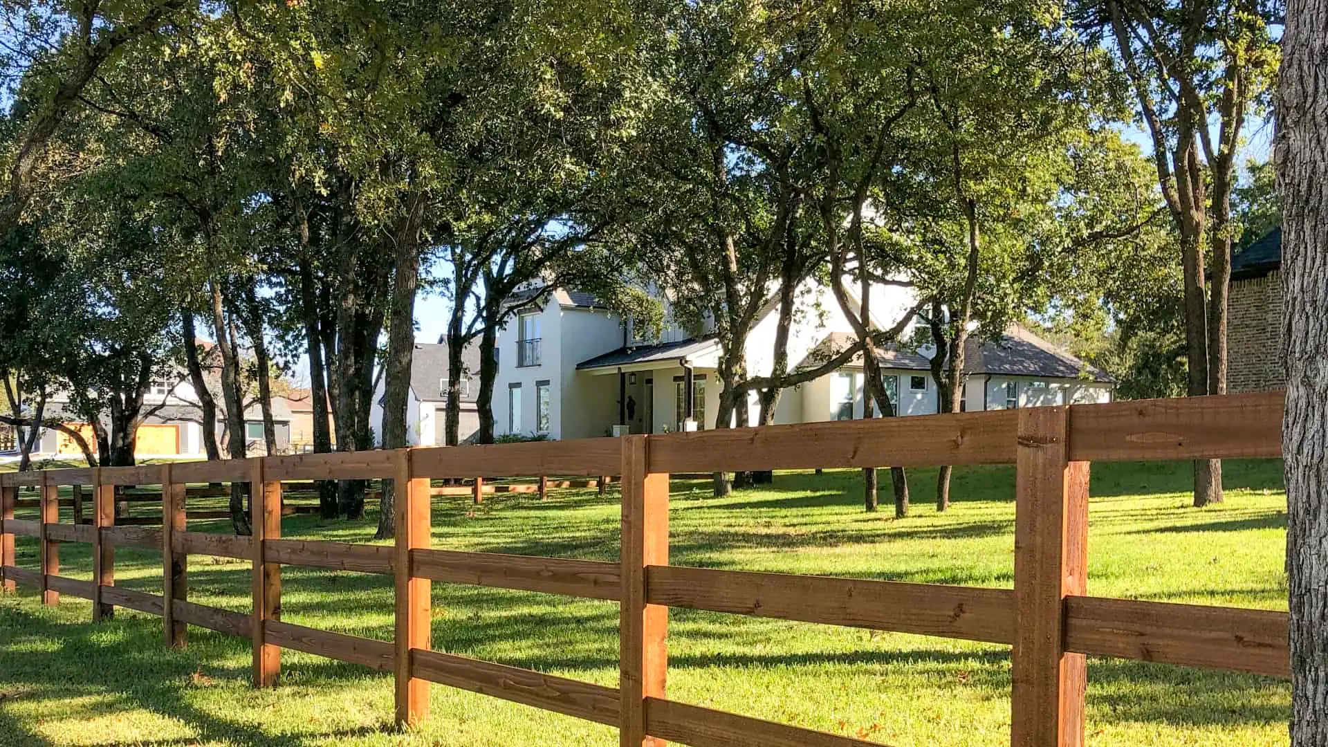 Friendswood fence company wood ranch fence