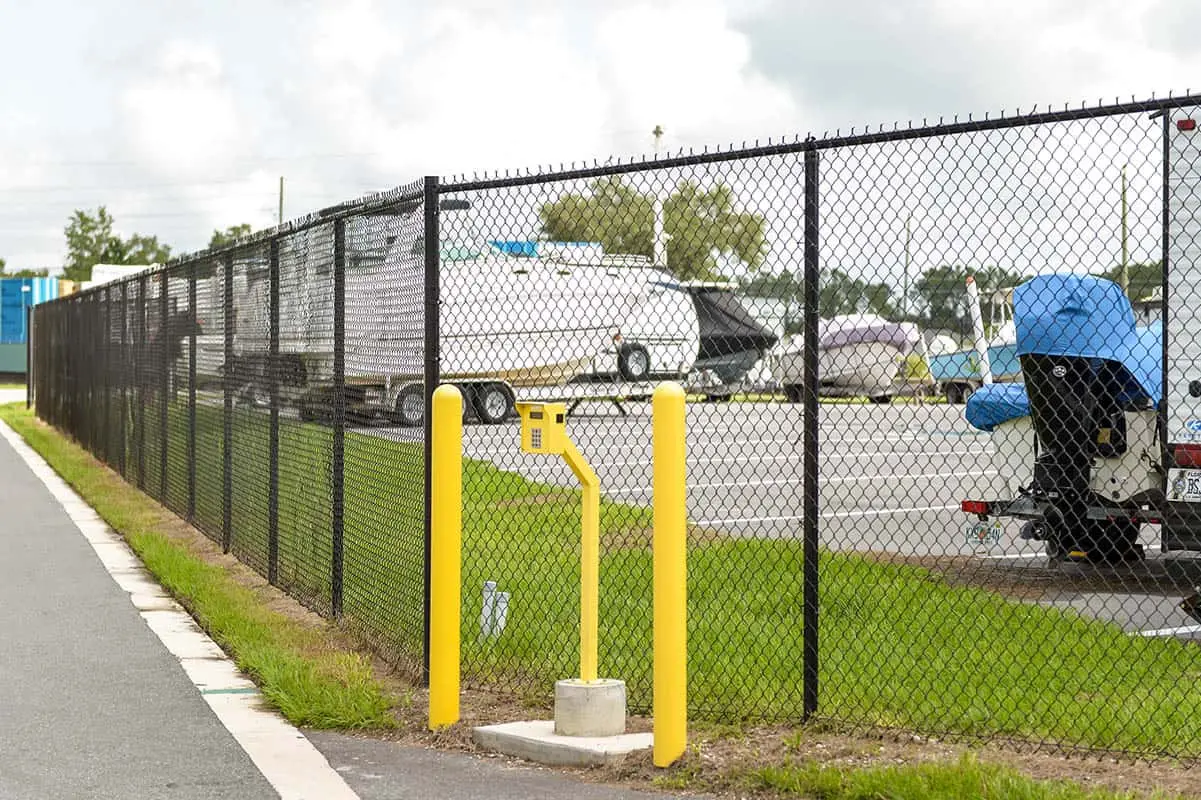 Chain Link Pictures | Chain Link Images | Superior Fence