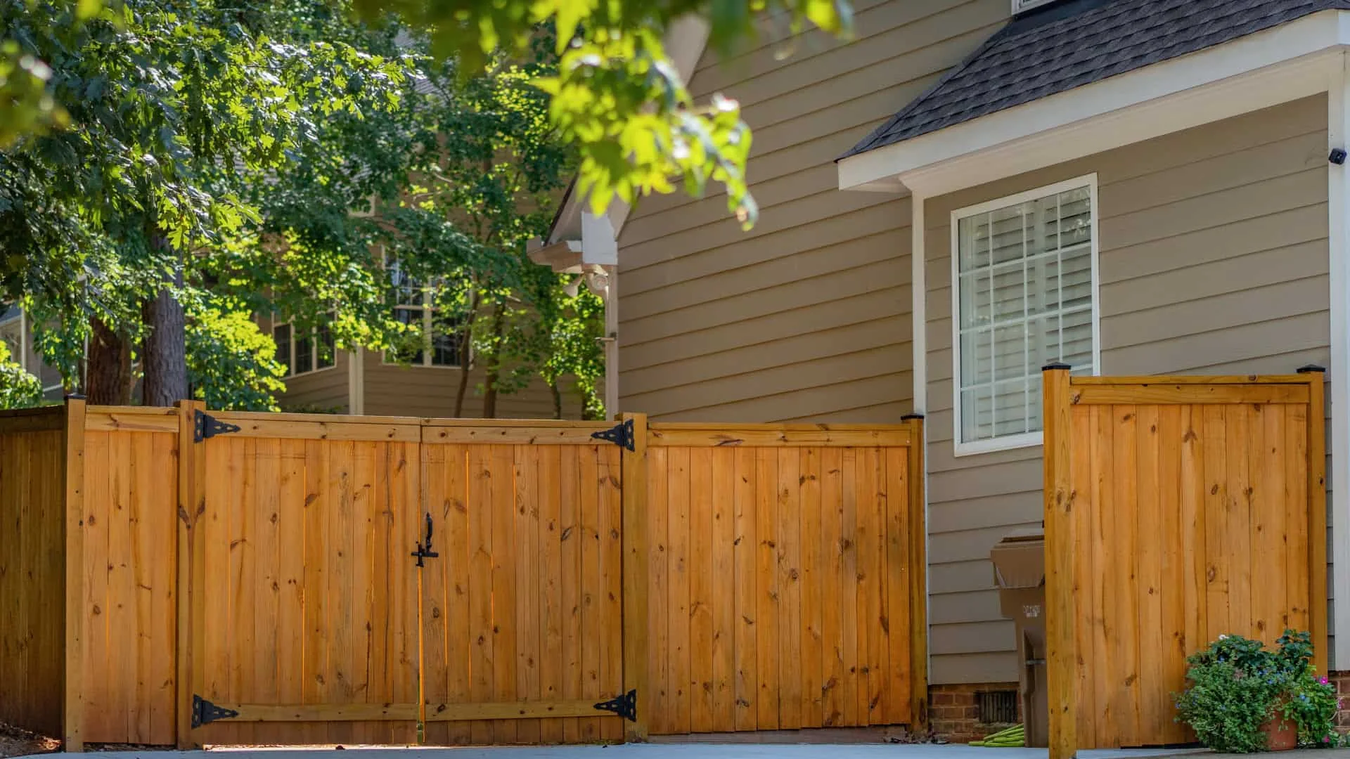 Types of Wood Fence Designs