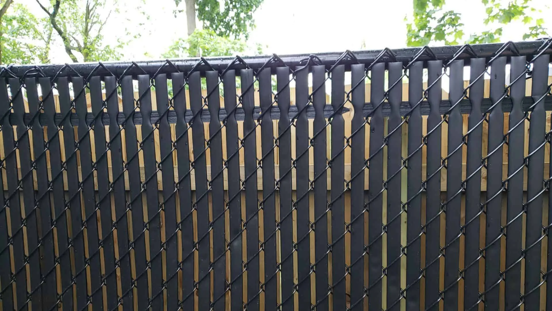 chain link privacy fence Rhode Island and SE Mass