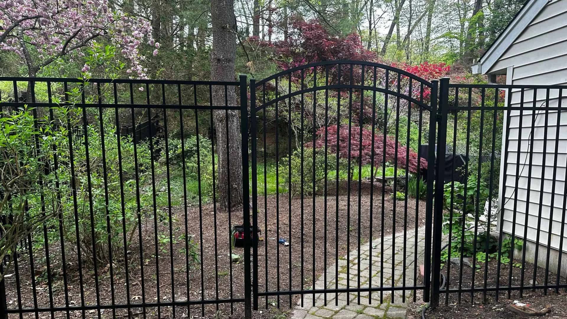 Guilderland Garden Fence Ideas