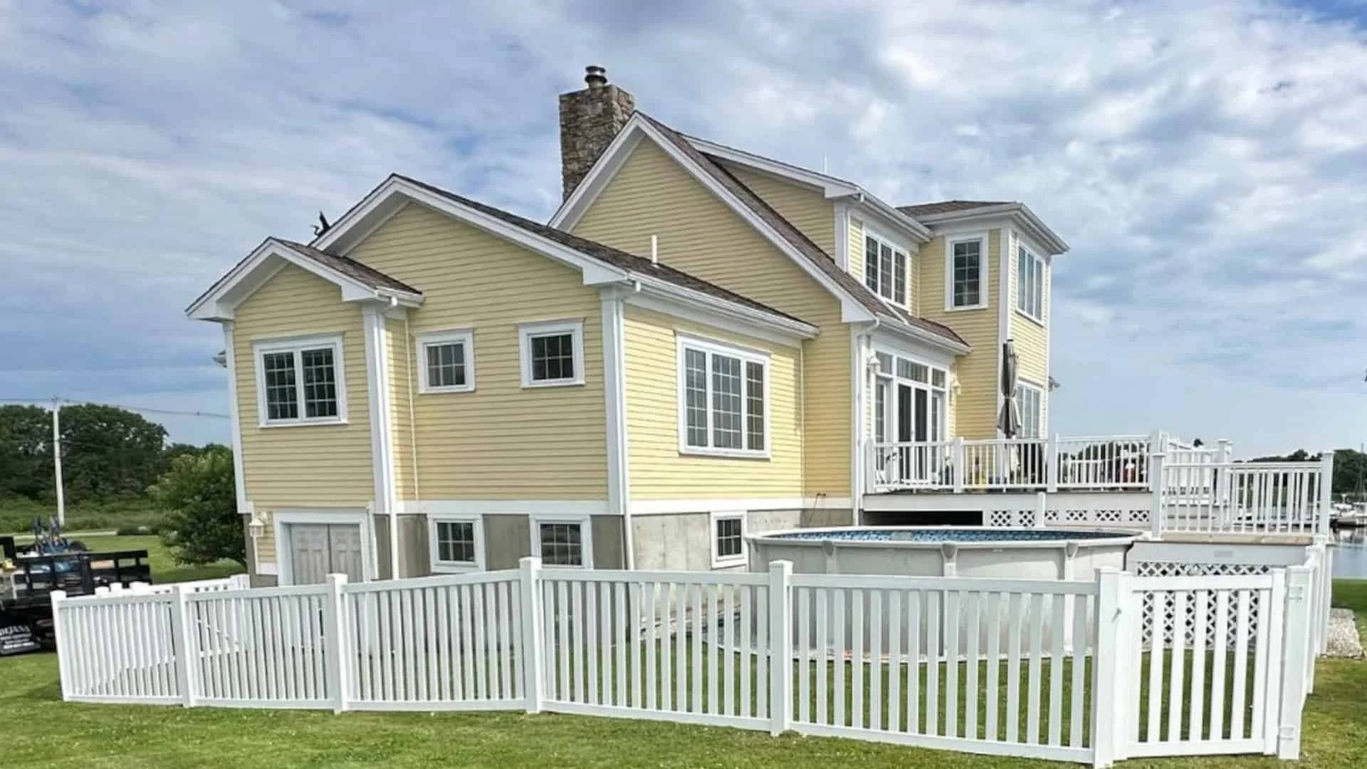 How to Pick the Best Windham County Fence Company for a Spring Fence