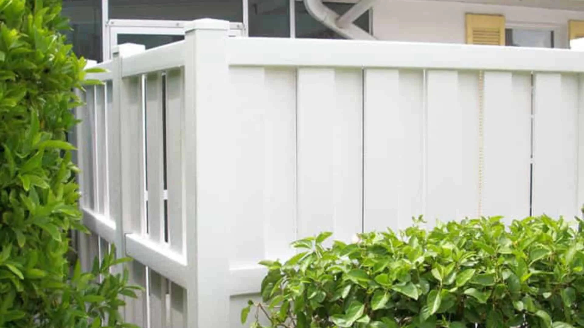 vinyl shadow box fence installers