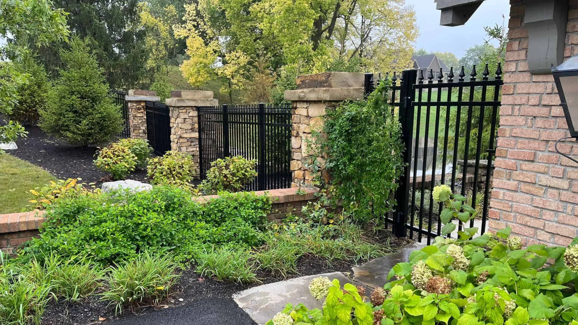 Aluminum fence builder near me