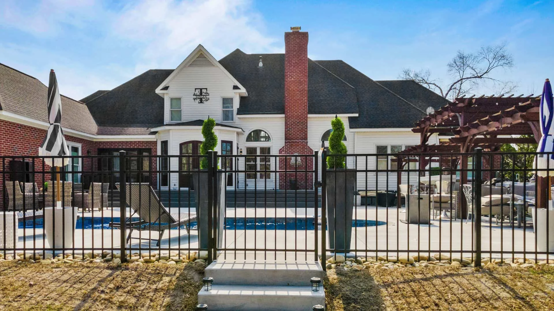 backyard fence installation designs