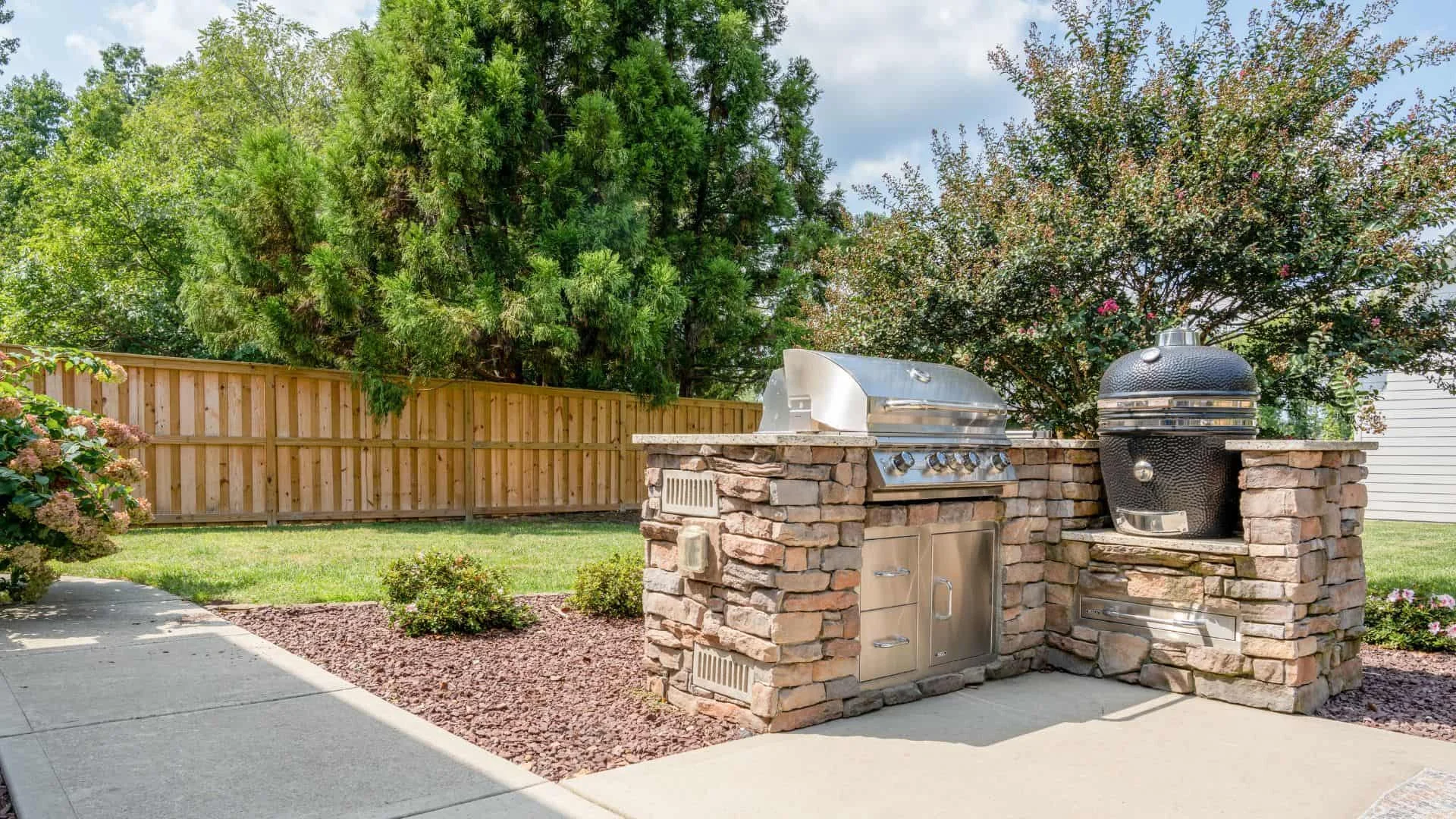 Best wooden fence companies near me