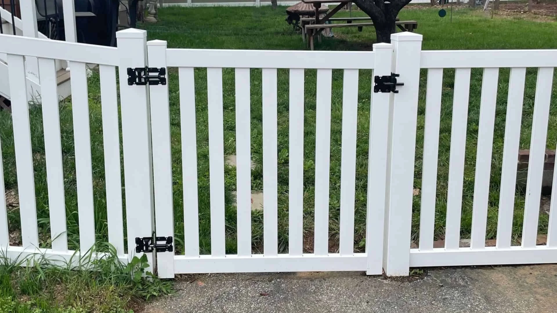 vinyl fence and gate installers