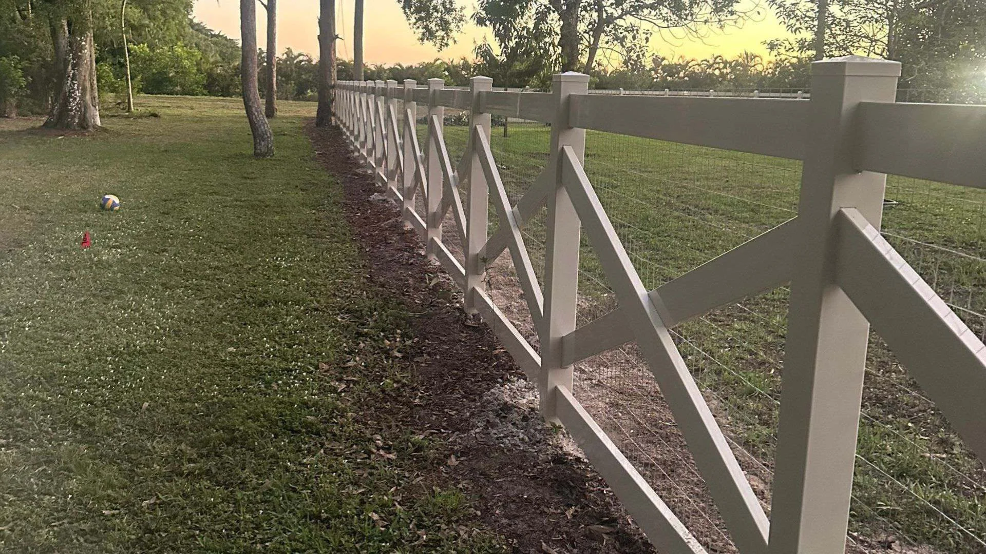 Superior Fence &#038; Rail Is The Finest Fence Company West Palm Beach Has Ever Known