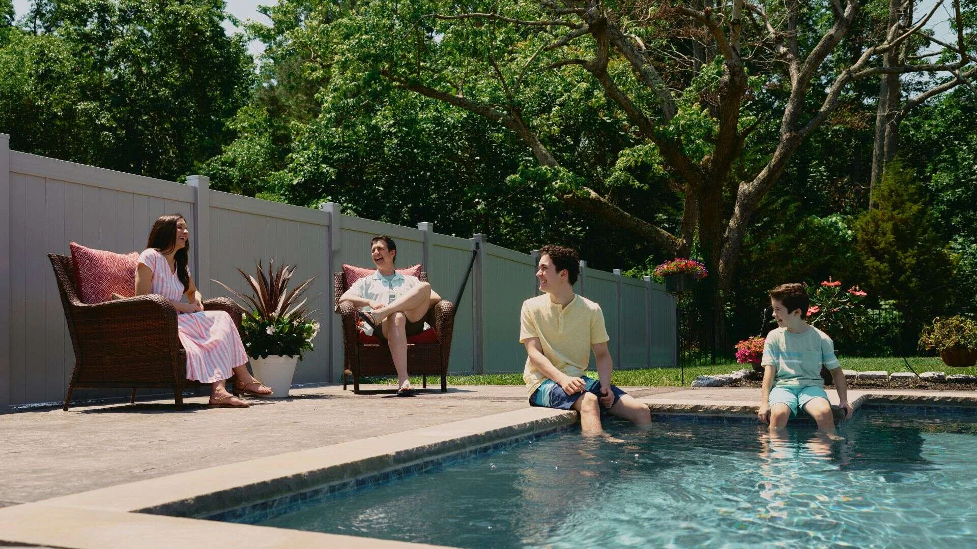 Your Manchester Fence Company Has Your New Summer Pool Fence