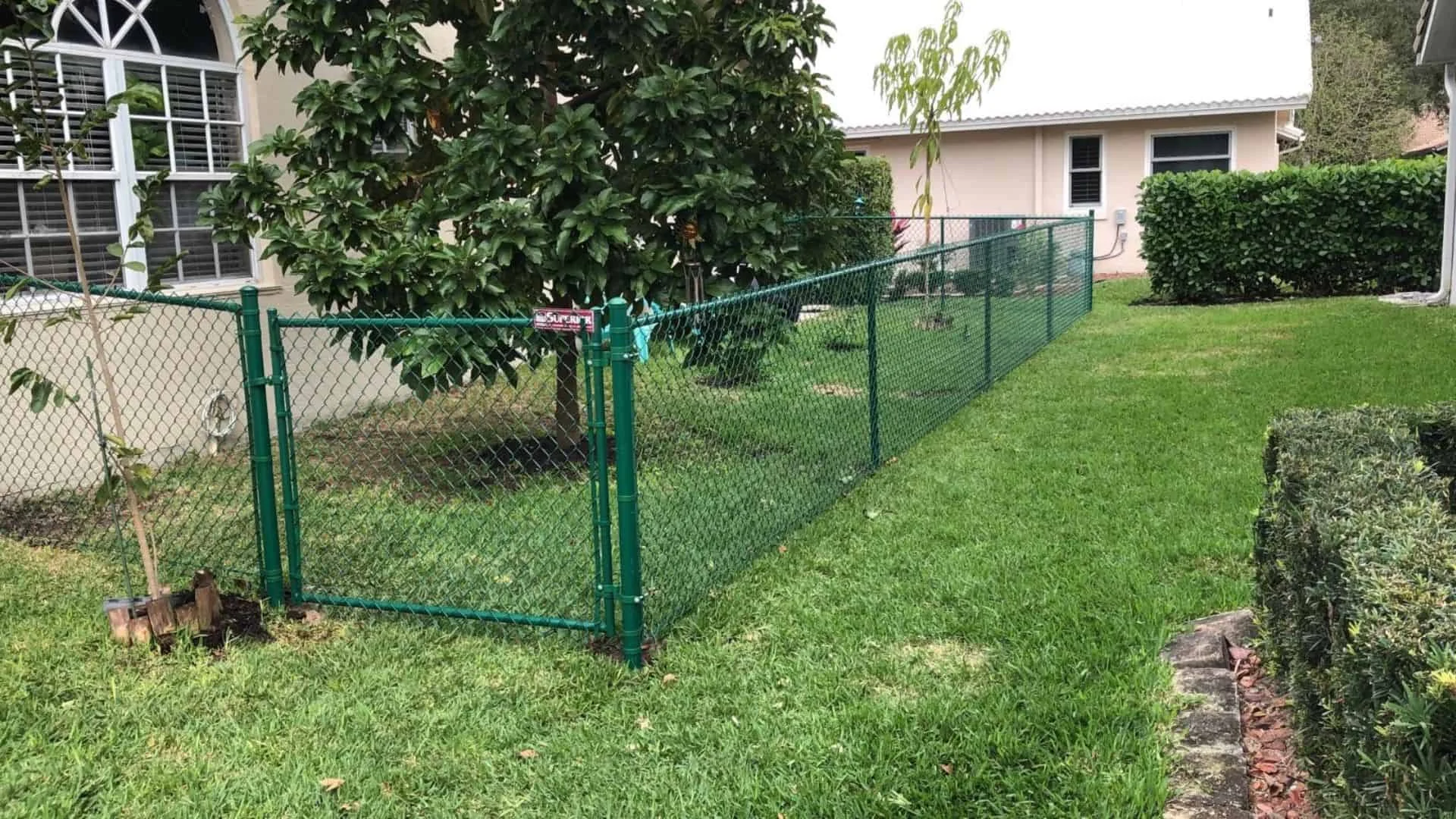 Chainlink fence company near me