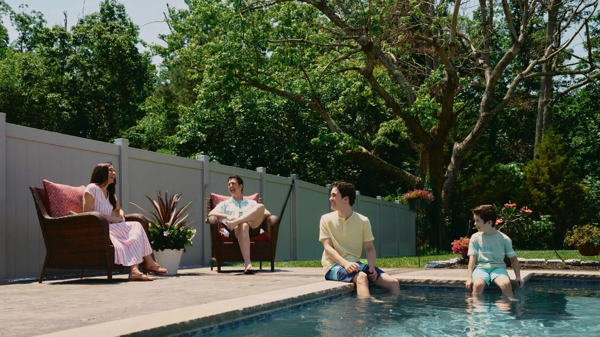 Durable vinyl fencing around pools