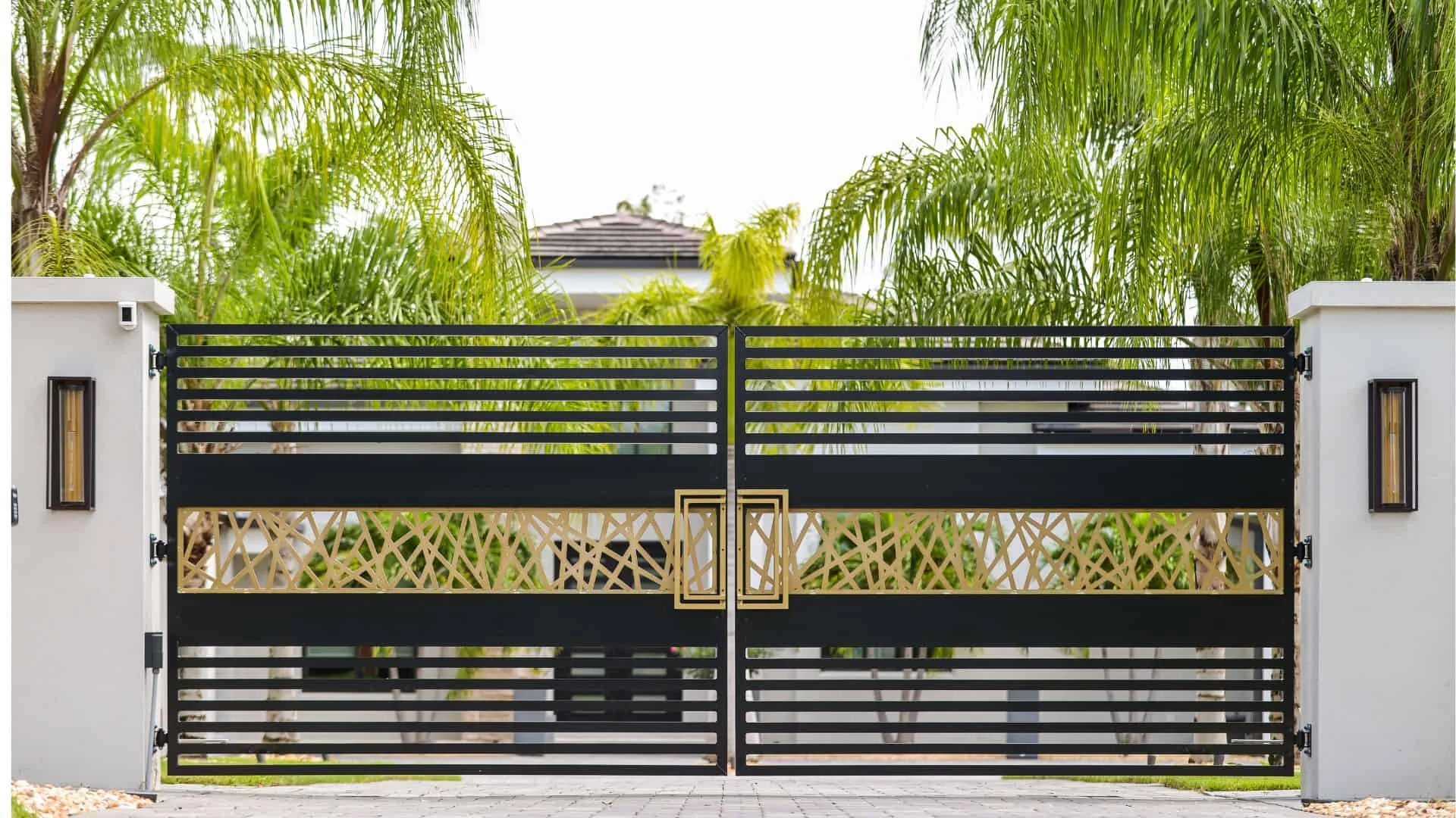 Luckily For Jacksonville Homeowners, A Search For Estate Gates Always Lead To Superior Fence &#038; Rail