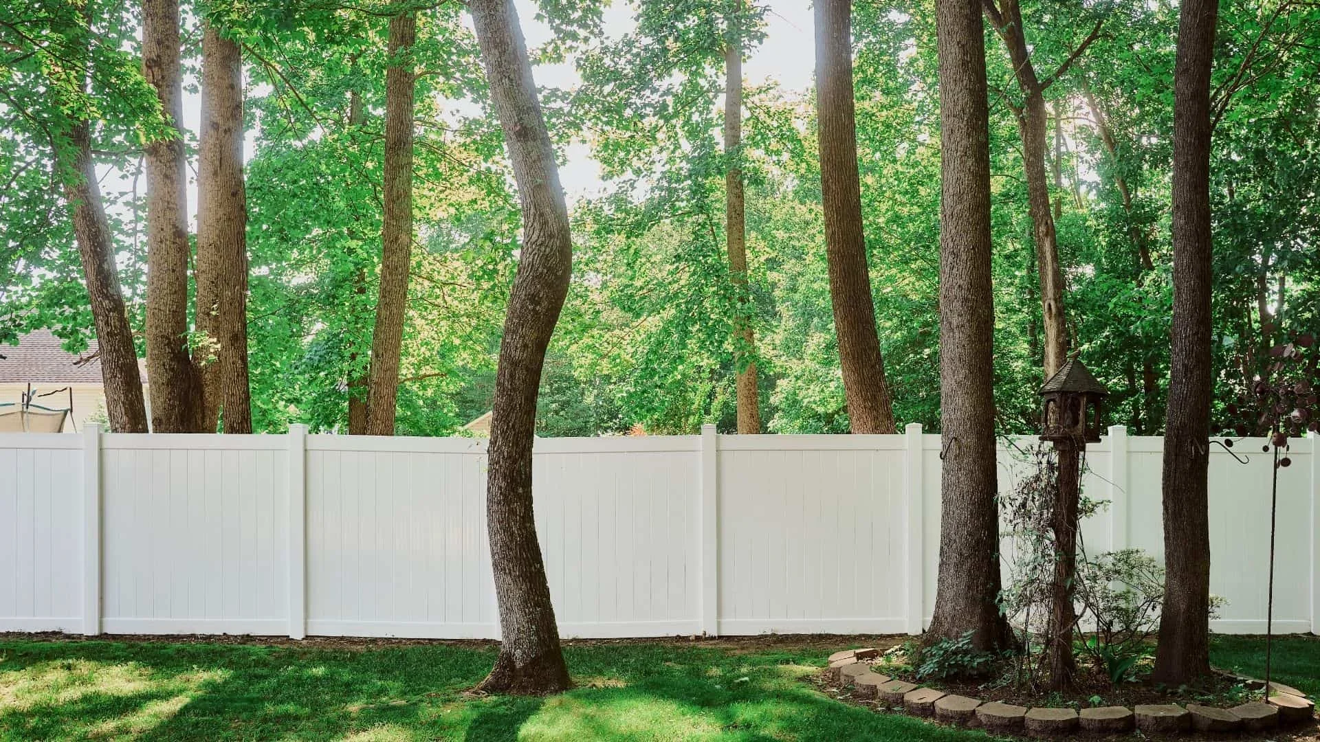 Keeping Your Furry Pals Safe With The Best Dog Fence Ideas