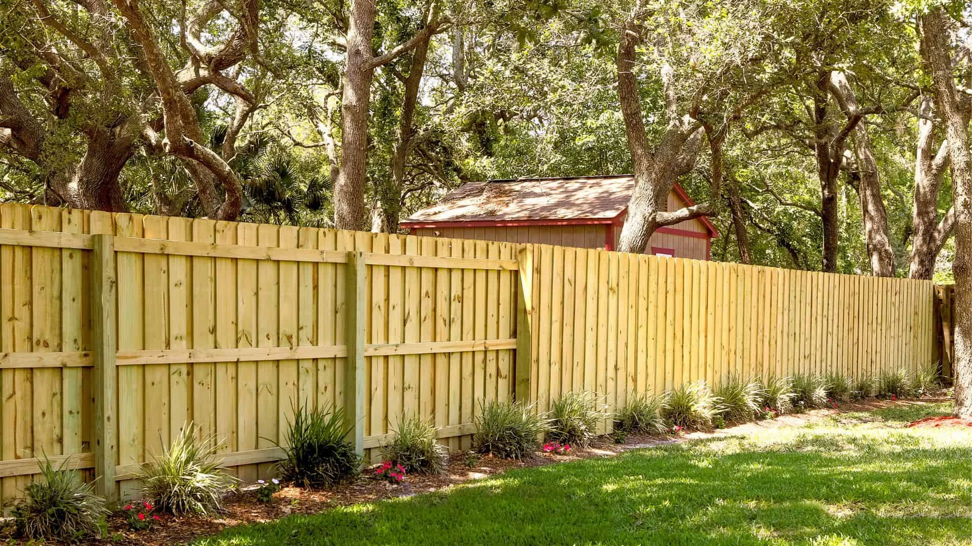 Are You Looking For A Greenville Wooden Fence Company Near Me?