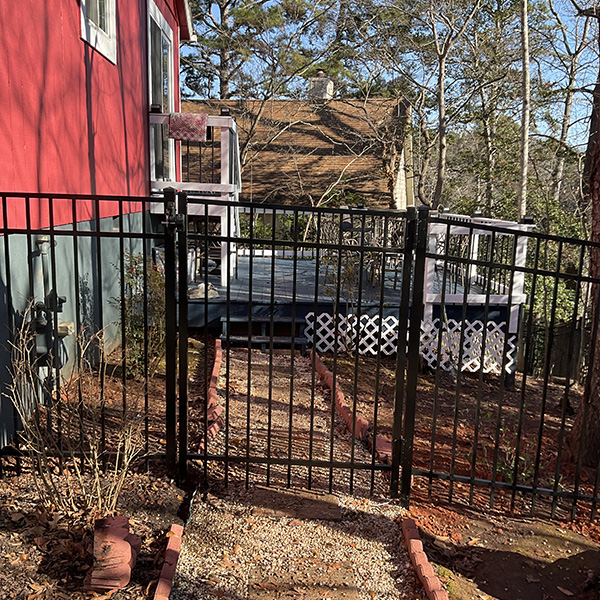 Palmyra Dr Tega Cay fence installation