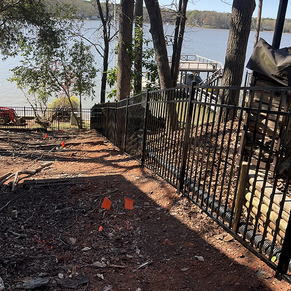 Point Clear Dr fence installation in Tega Cay