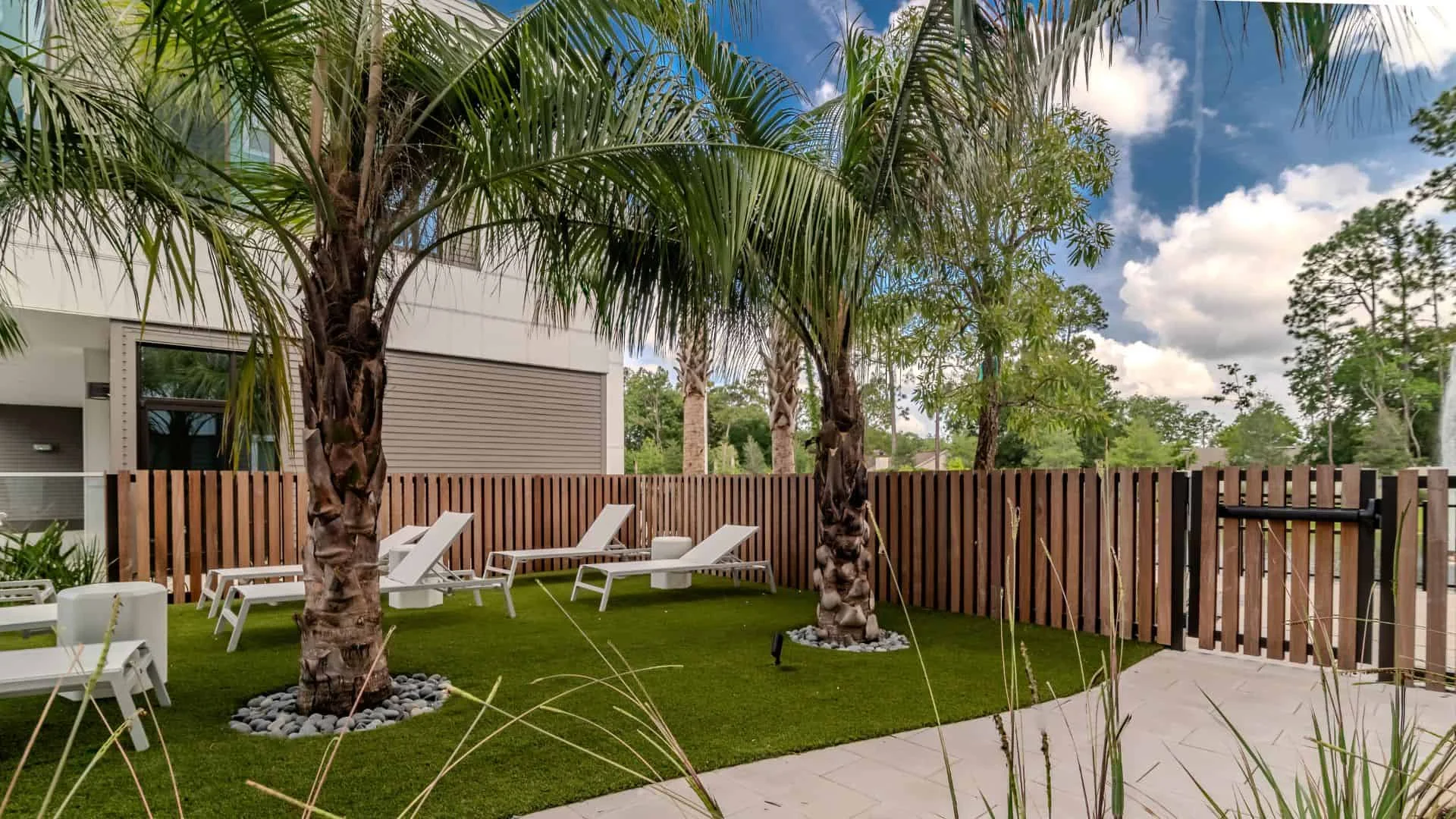 Looking For A Great Fence Outlet In Central FL? Believe It Or Not, The Best Choice Is Superior Fence &#038; Rail!