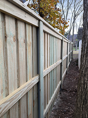 Wood Fence Provincentowne Dr Charlotte, NC 28277