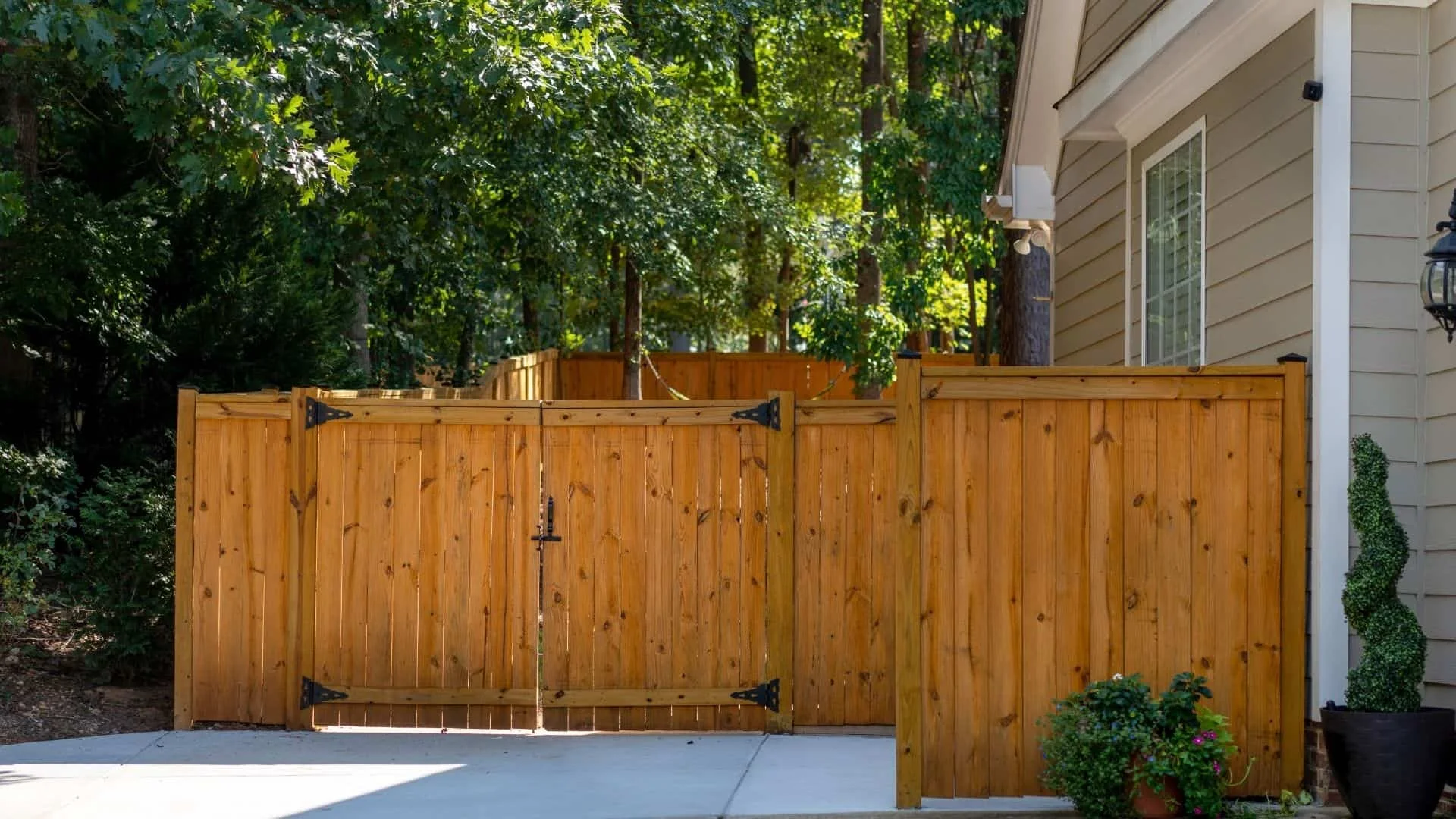 Gate Contractors Near Me: Meet the Local Crew That’s Changing the Game