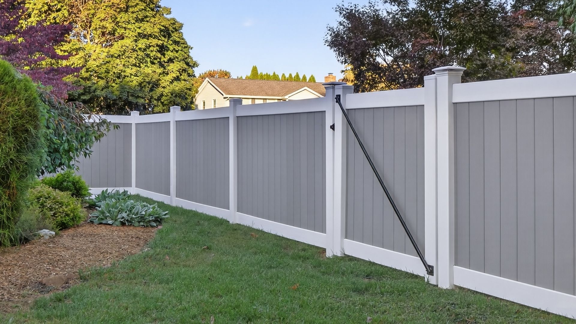 gray privacy fence