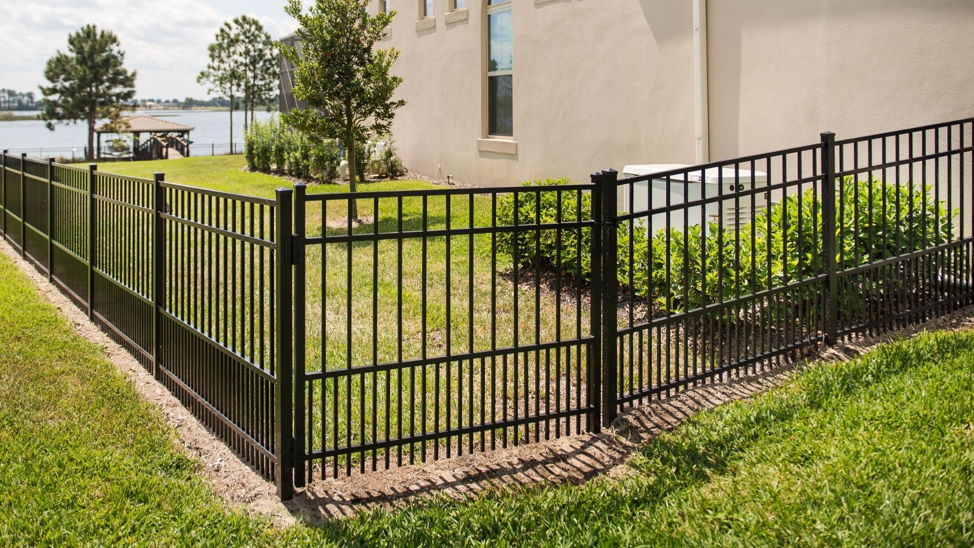Palm Coast fence builder