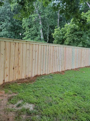 Board on Board Wood Fence Mooreland Rd Mooresville, NC 28117 062425