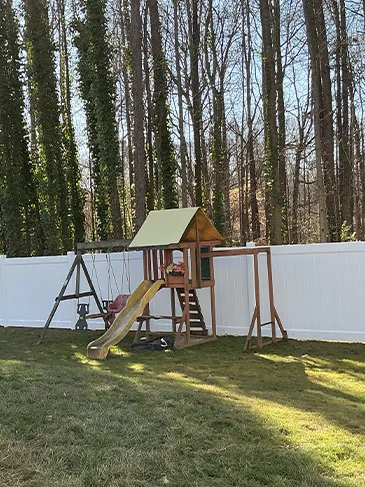 Vinyl Privacy Fence 10040 Markus Dr Mint HIll, NC 28227 121825