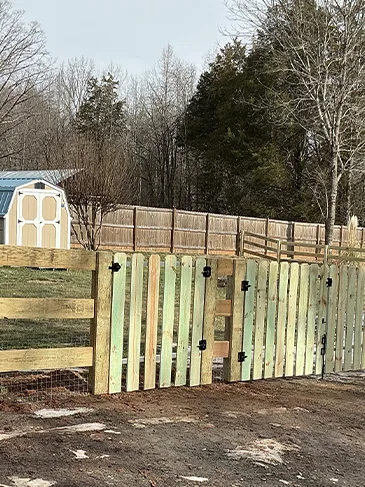 4ft ranch 3 rail w wire Azalea Ave Kannapolis, NC 28081 012926