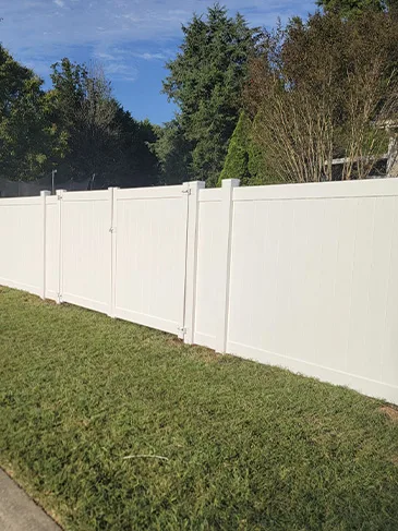 Residential Vinyl Fence Willis Dr Harrisburg, NC 28075 091525