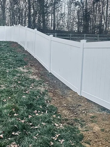 Vinyl Privacy Fence Walden Park Dr Fort Mill, SC 29715 011525