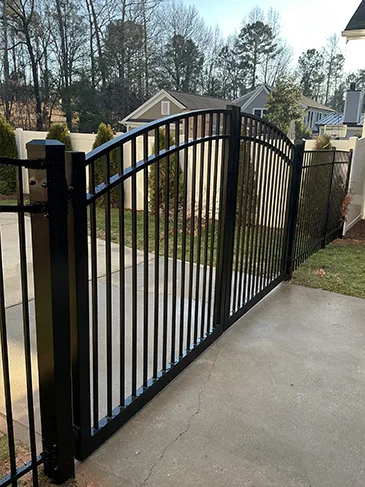 Residential Aluminum Fence Kenbury Ct Fort Mill, SC 29708 011626