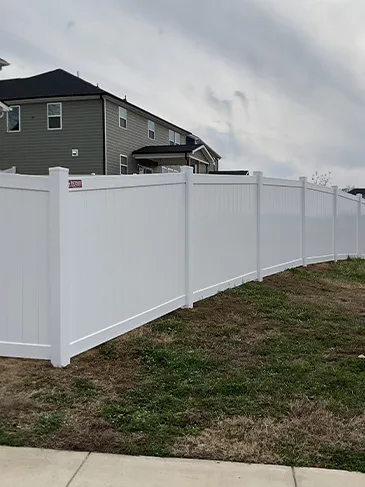 Vinyl Privacy Fence Dunsford Dr Denver, NC 28037 120125
