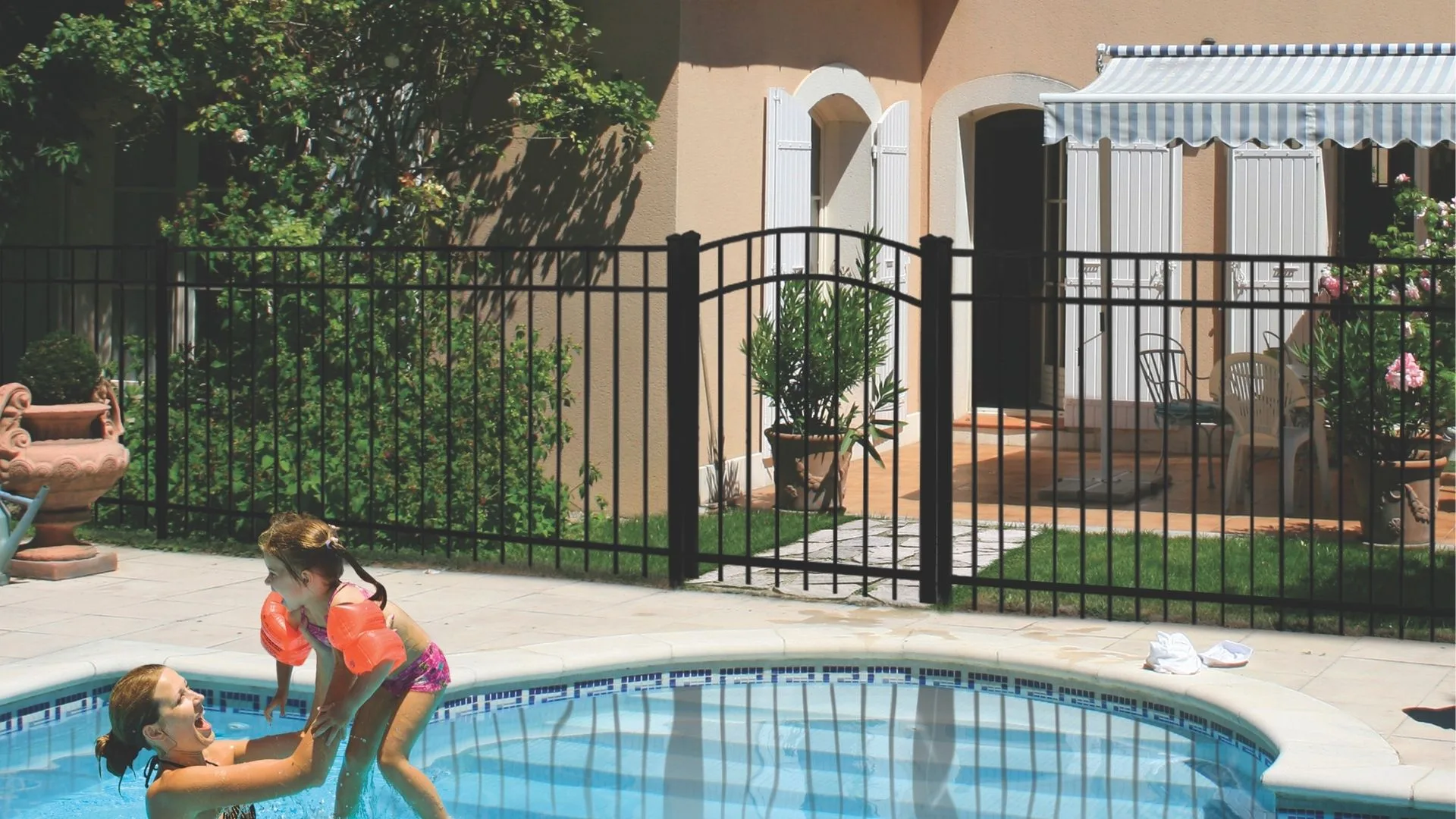 fence company for Kissimmee vacation rentals