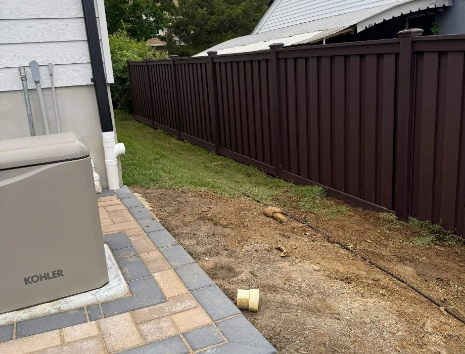 Woodland Brown Trex Fence