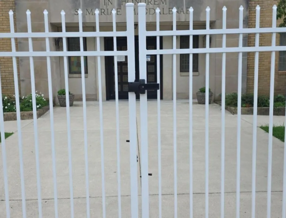Commercial Aluminum Picket Fence & Gates