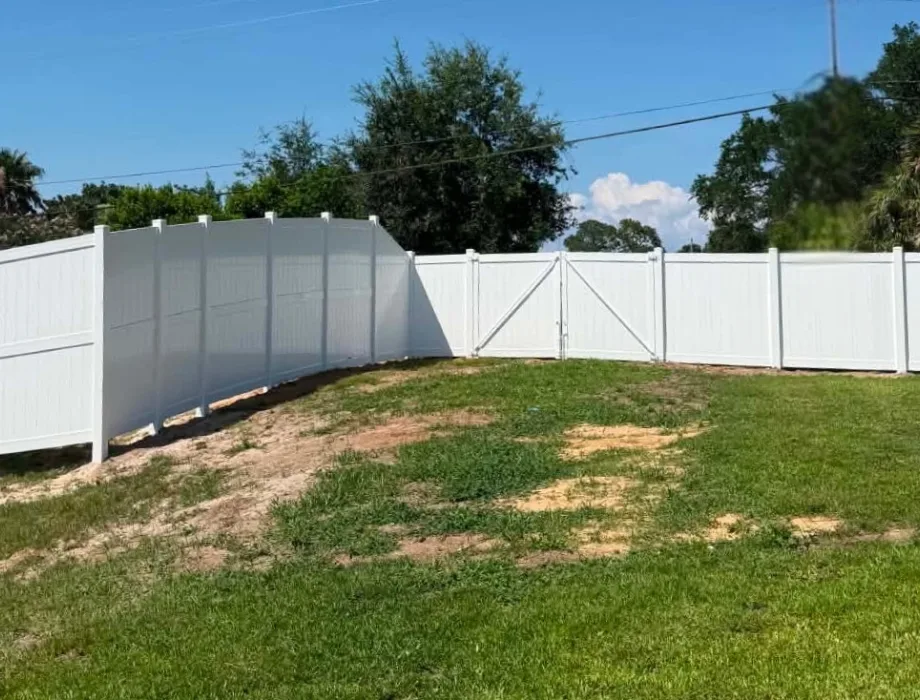 4'H White Hamilton White Vinyl Privacy Fence