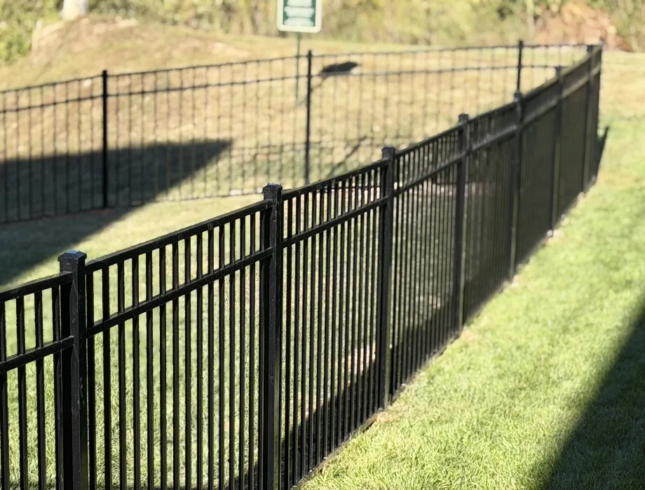 4'H Black 300 Sterling Flush Bottom (R) Black Aluminum Fence