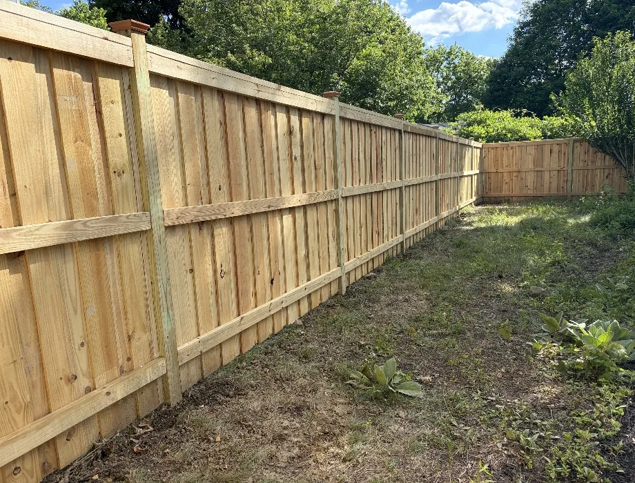 6'H Cap and Trim Board on Board Natural Wood Fence
