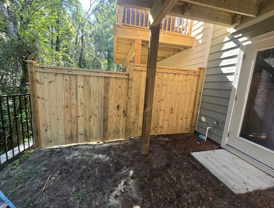 6'H Cap and Trim Stockade Natural Wood Fence
