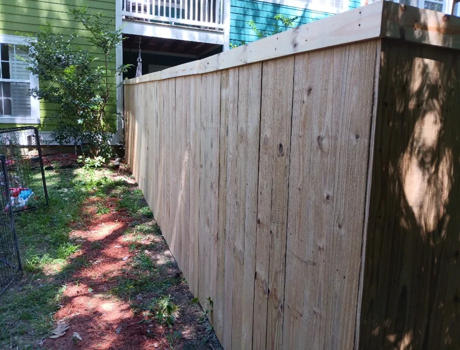 6'H Stockade w/Top Trim Natural Wood Fence