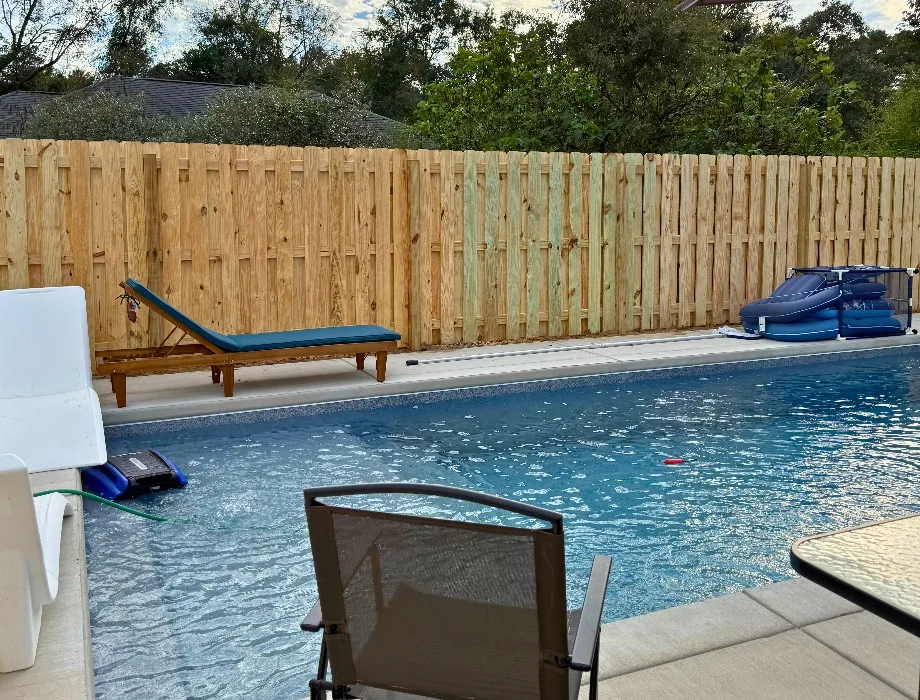 6'H Shadowbox Natural Wood Fence