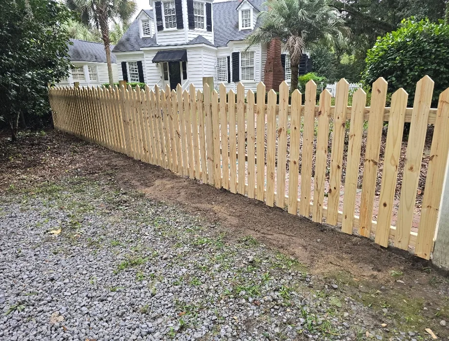 4'H Spaced Picket 1x4 Natural Wood Fence