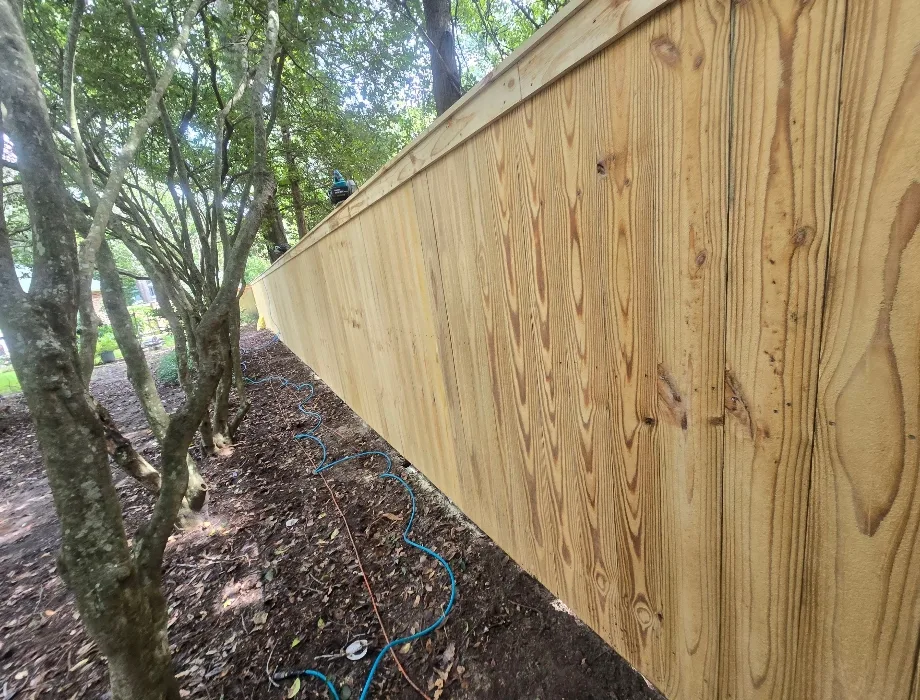 6'H Stockade w/Top Trim Natural Wood Fence