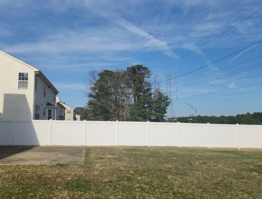 6'H White Hamilton Fence White Vinyl Fence