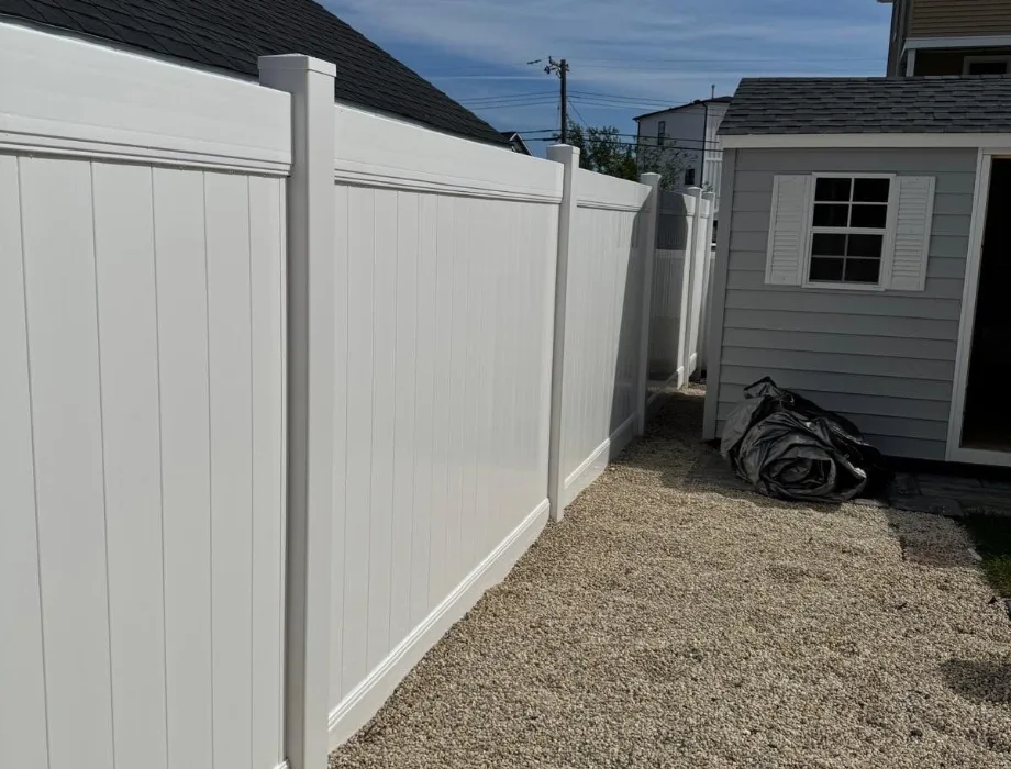 6'H Hamilton - White White Vinyl Fence