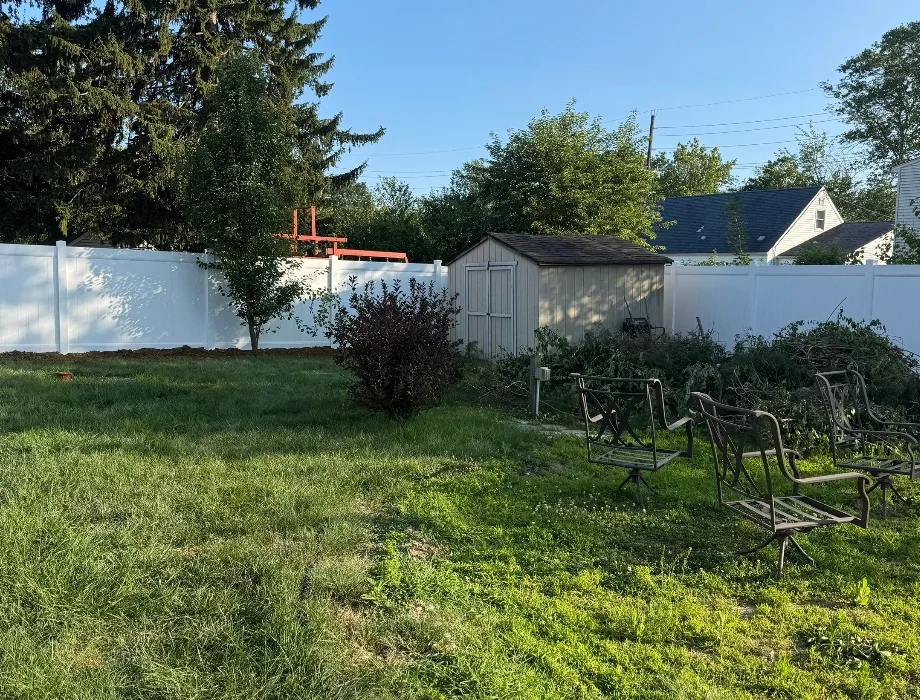 6'H Hamilton - White White Vinyl Fence