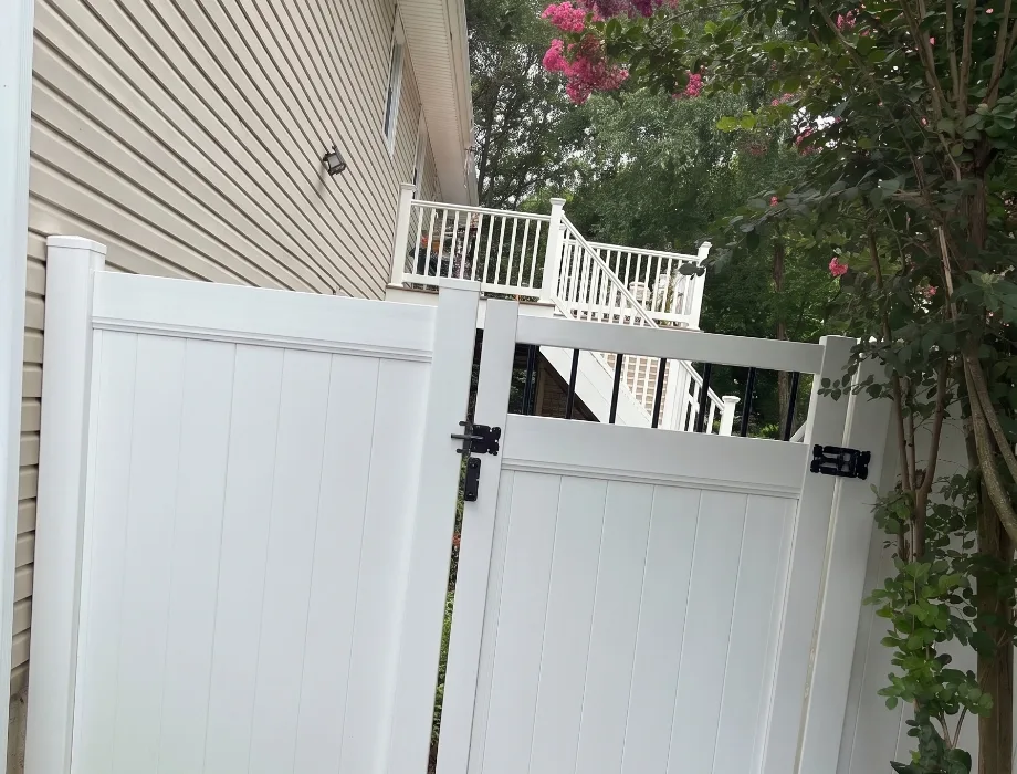 White Vinyl Fence with Melrose Gate