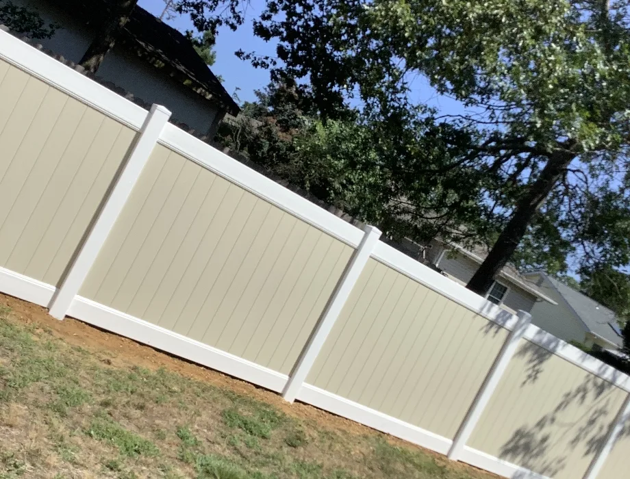 6'H Hamilton - Two Tone Tan/White Vinyl Fence